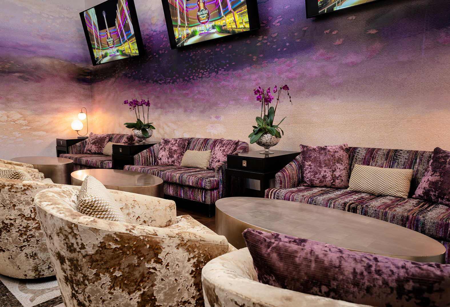 Plum Lounge