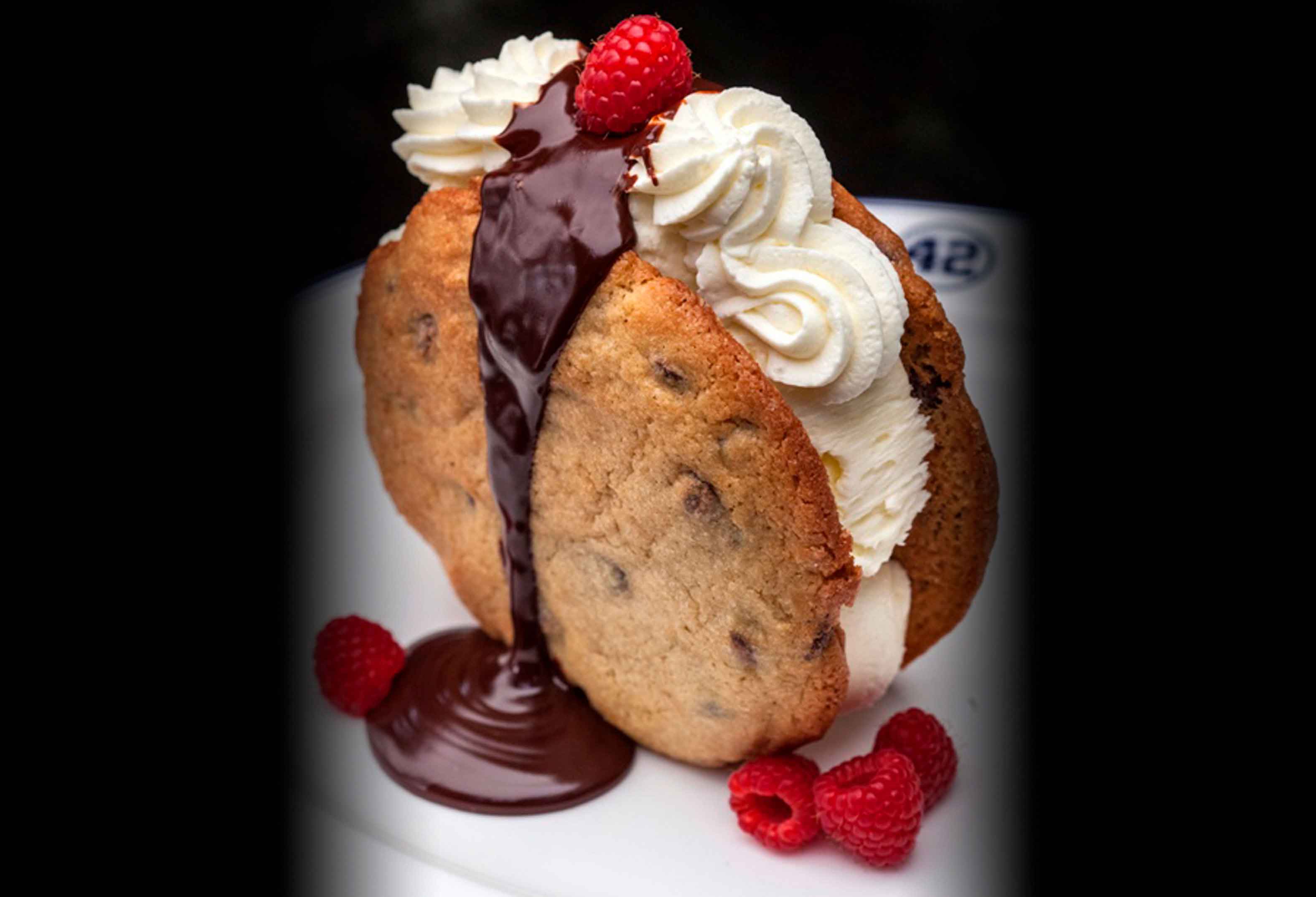NYY Steak Cookies & Cream Dessert