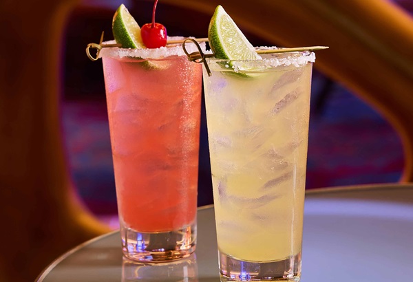 Margaritas at Center Bar at Seminole Hard Rock Hollywood