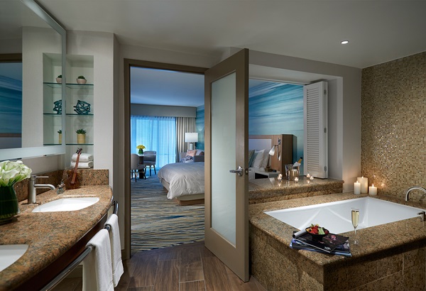Jr King Suite
