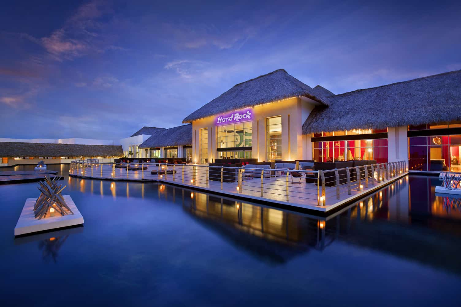 Celebramos 300,000 seguidores en Hard Rock Hotel & Casino Punta cana