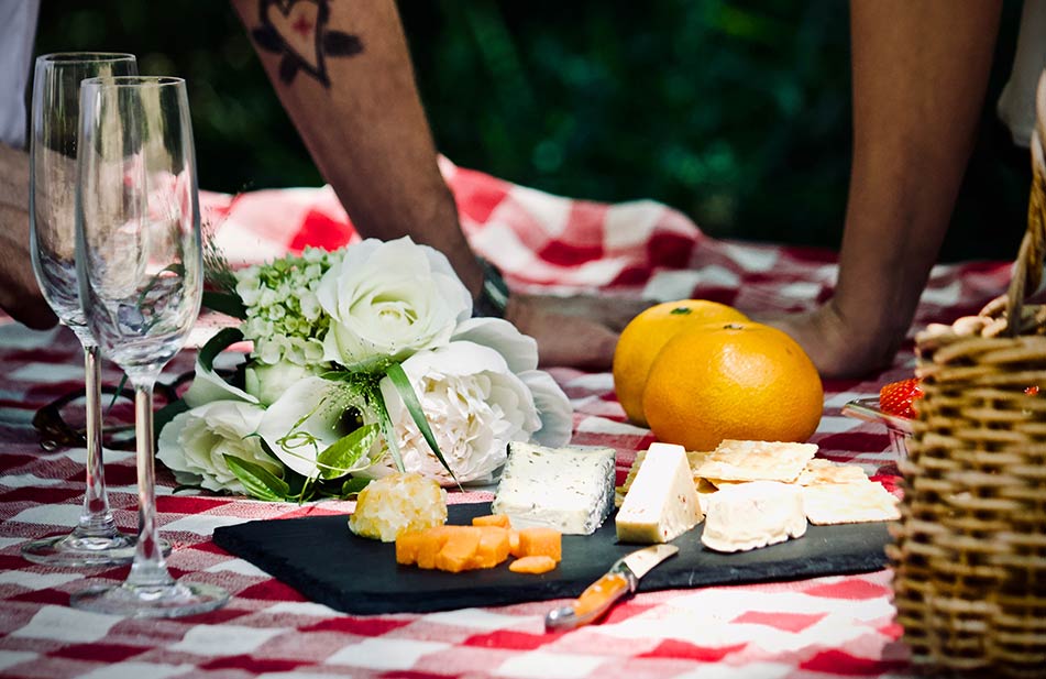 Preparing-romantic-dinner-food