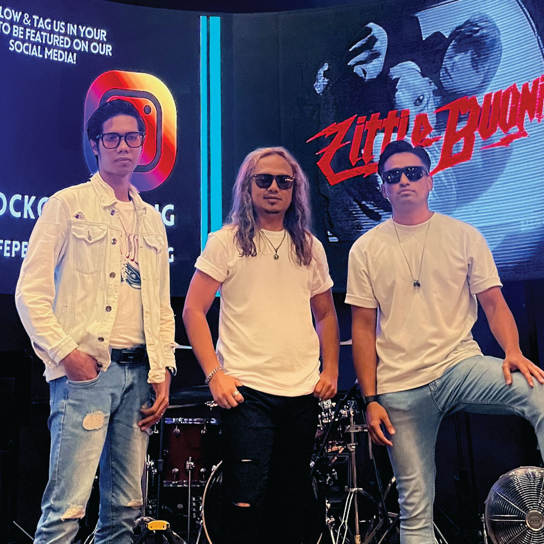 Live Music by Groove Mantra