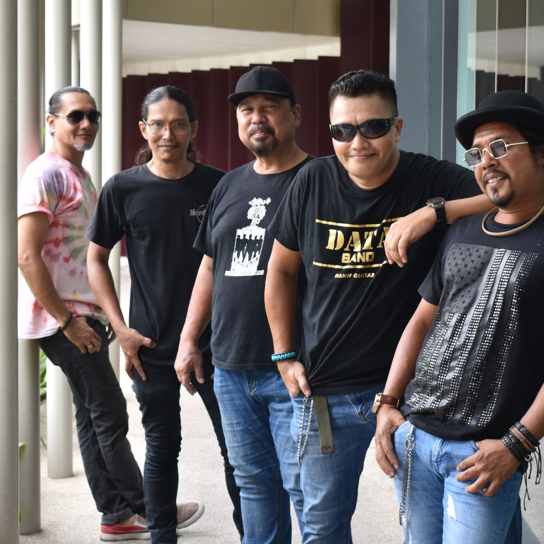 Live Music by Superfrenz